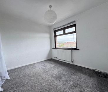 42 East Way, Rathcoole, Newtownabbey, BT37 9NR - Photo 2