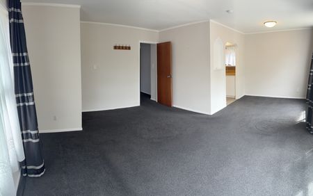 Cosy home plus a Pool! - Photo 2