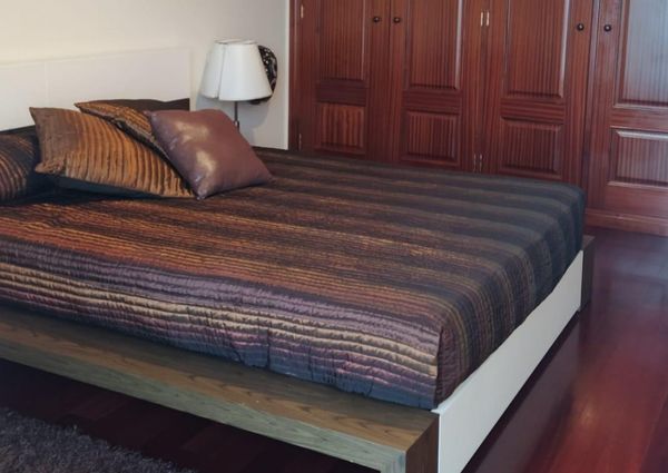 Big rooms in a shared townhouse Funchal