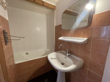 APPARTEMENT T2 A LOUER LYON 4EME ARRONDISSEMENT Place Croix Rousse-Austerlitz - Photo 3