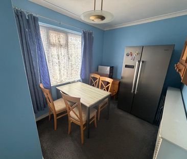 Pembroke Road, Northampton - Photo 1