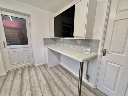 Vale View, Nuneaton, CV10 - Photo 5