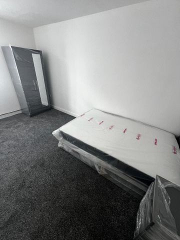 4 bedroom house share to rent - Photo 2