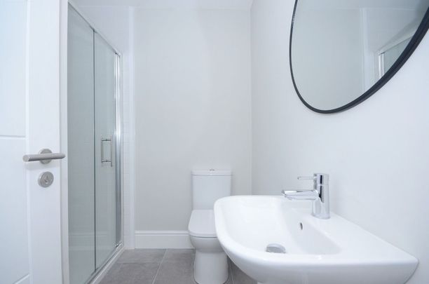 Apt 4, 7 Malone Road, Belfast BT9 6RT - Photo 1