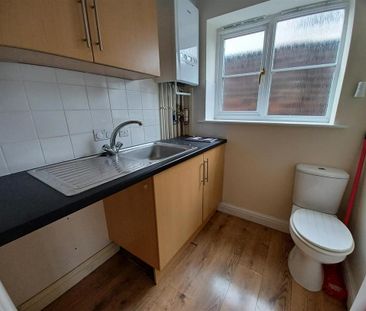 2 bedroom detached bungalow to rent - Photo 5