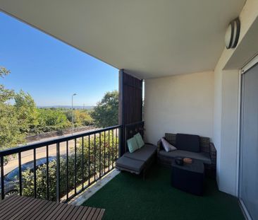 Location Appartement 3 pièces 56m² CHATEAUNEUF LES MARTIGUES 13220 - Photo 6
