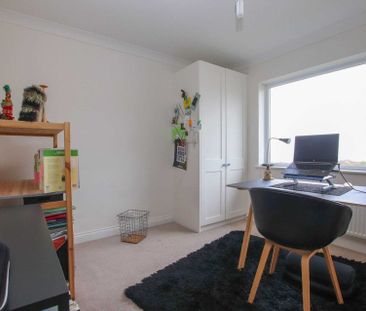 Edgeworth Road - Photo 6