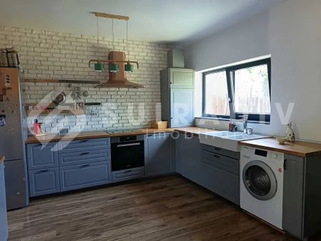 Casă individuală cu 4 camere | curte 400 mp- în Florești, zona Stadionului - Photo 2
