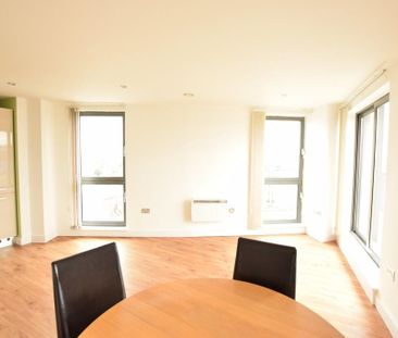 2 bedroom apartment to rent - Photo 2