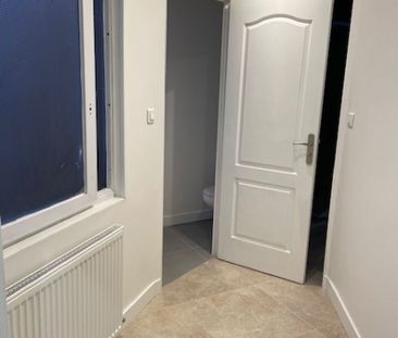 EN CENTRE VILLE TYPE 3 ENTIEREMENT RENOVE ET MEUBLE A NEUF - Photo 1