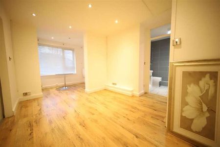 Winchmore Hill Road, London, N21 - Photo 4