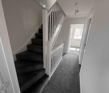 3 bedroom terraced house to rent - Photo 6