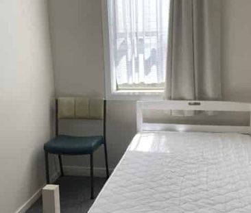 PETONE LIVING - Photo 3