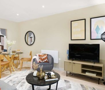 The Oakgate, KT22 7RZ, Surrey - Photo 2