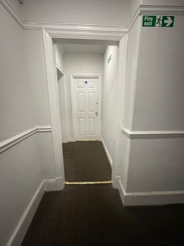 Room in a Shared House, London Road, SW16 - Photo 3