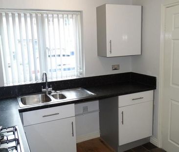 3 bedroom terraced house to rent - Photo 6