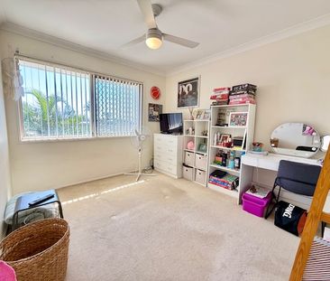 Spacious 3 Bedrooms Townhouse in a very convenient location - Photo 5