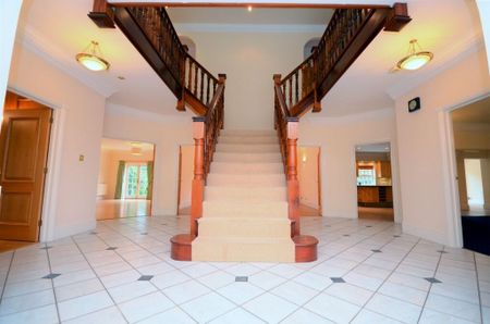 5 bedroom detached house to rent - Photo 4