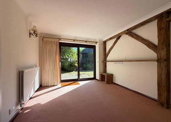 4 bedroom detached bungalow to rent - Photo 1