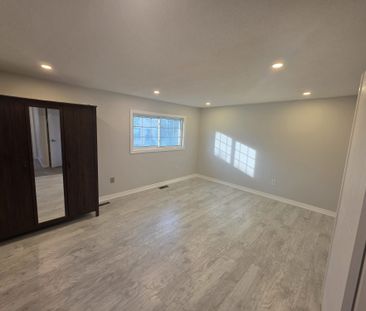 For Lease - 62 Deverill Crescent, Ajax, Ontario - Photo 3