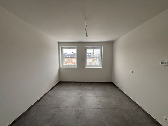 Rustiggelegen, hoogwaardig afgewerkte nieuwbouwwoning nabij het centrum! - Photo 1