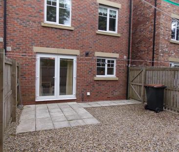 6 bedroom end of terrace house to rent - Photo 3