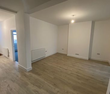 2 Bed Flat, Kinsale Road, BS14 - Photo 2