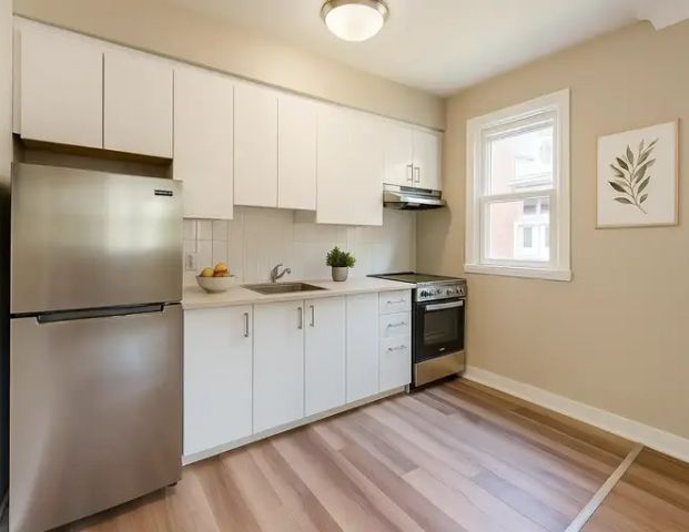 362 McArthur & 388-390 Irwin Miller | 362 McArthur, Ottawa - Photo 1