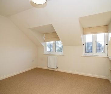 3 bedroom end of terrace house to rent - Photo 3