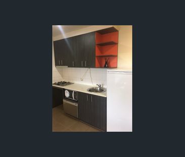 Fully Furnished 2-Bedroom Apartment in Prime Box Hill Location - Photo 2