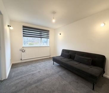 Kings Road, St Helens, WA10 3HT - Photo 4