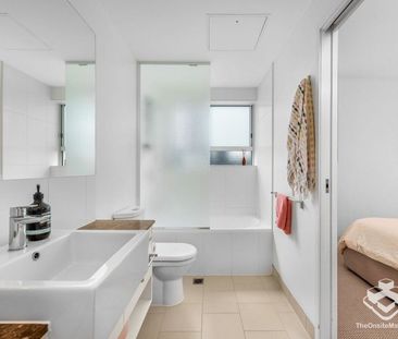 Resort Style 2-bedroom West End - Photo 6