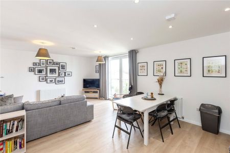 Flat 14, 2 Arneil Place - Photo 4