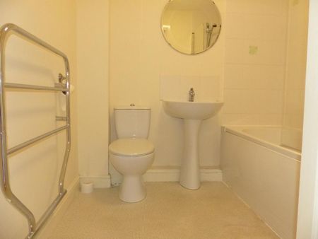 1 bedroom flat to rent - Photo 4