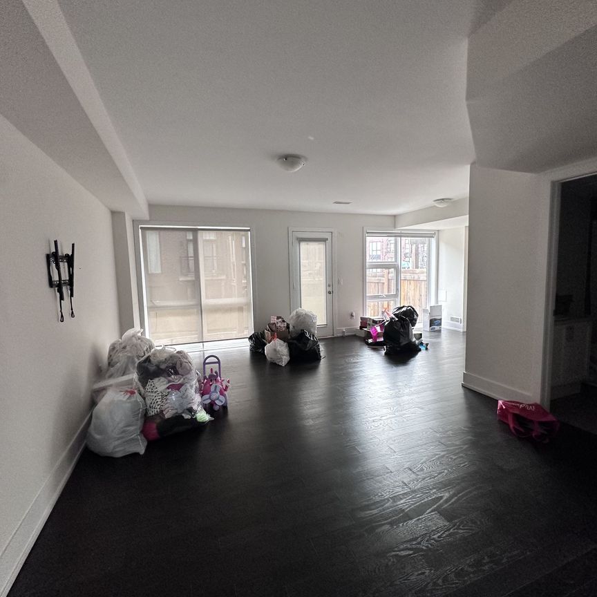 For Lease - 14 Allerton Road, Vaughan, Ontario - Photo 1