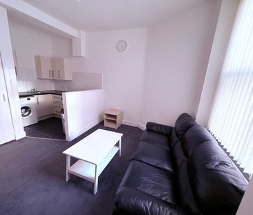 1 Bed Flat, Downfield Place, EH11 - Photo 2
