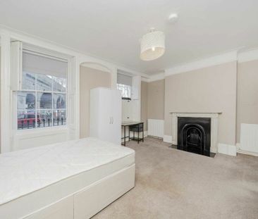 Camden Street - Photo 4