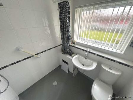 1 bedroom property to rent in Renfrew - Photo 2