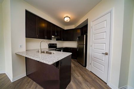 For Lease - 58 Adam Sellers Street Unit# 212, Markham, Ontario - Photo 3