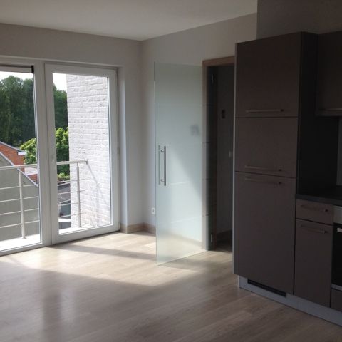 Appartement te huur in het gezellige Moerbeke - Photo 1