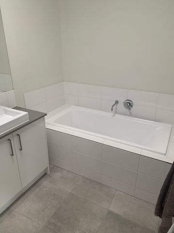 Cranbourne - Photo 3