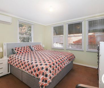 IMPECCABLY PRESENTED HOME! - Photo 2