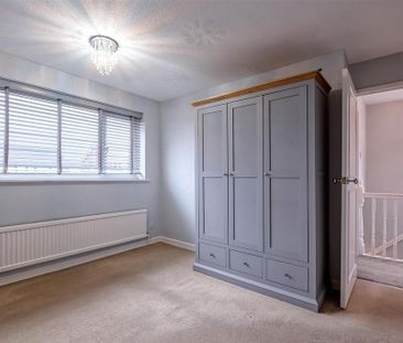 3 bedroom semi-detached house to rent - Photo 5