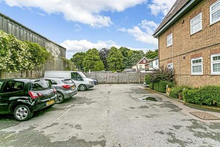 Diceland Road, SM7 - Photo 5