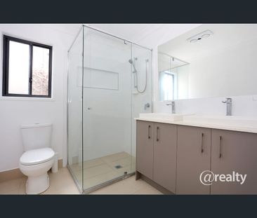 4 Bass Court, Oxenford, Qld 4210 - Photo 5