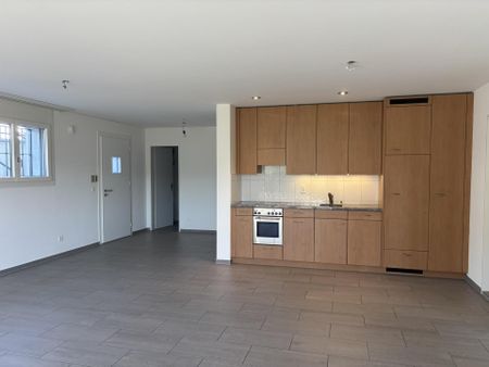 Charmante 2½-Zimmer Wohnung mit Garten und Sitzplatz - Photo 3