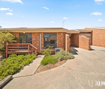 Modern Split-level 2 Bedroom Townhouse - Photo 6