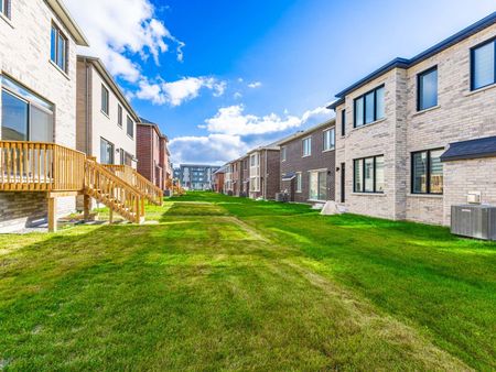 For Lease - 61 Greenridge Crescent, Markham, Ontario - Photo 3