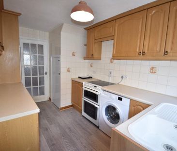3 bedroom terraced house to rent - Photo 5
