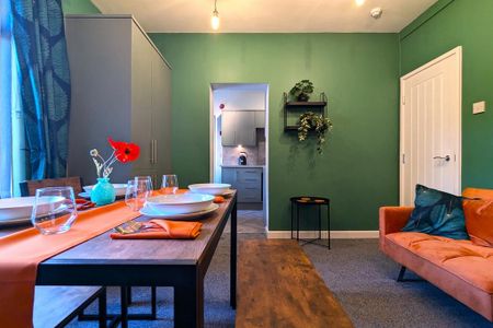 1 bedroom in a house share to rent - Photo 2